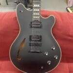 EVH SA-126 Special Electric Guitar 2024 – Stealth Black w/ Case