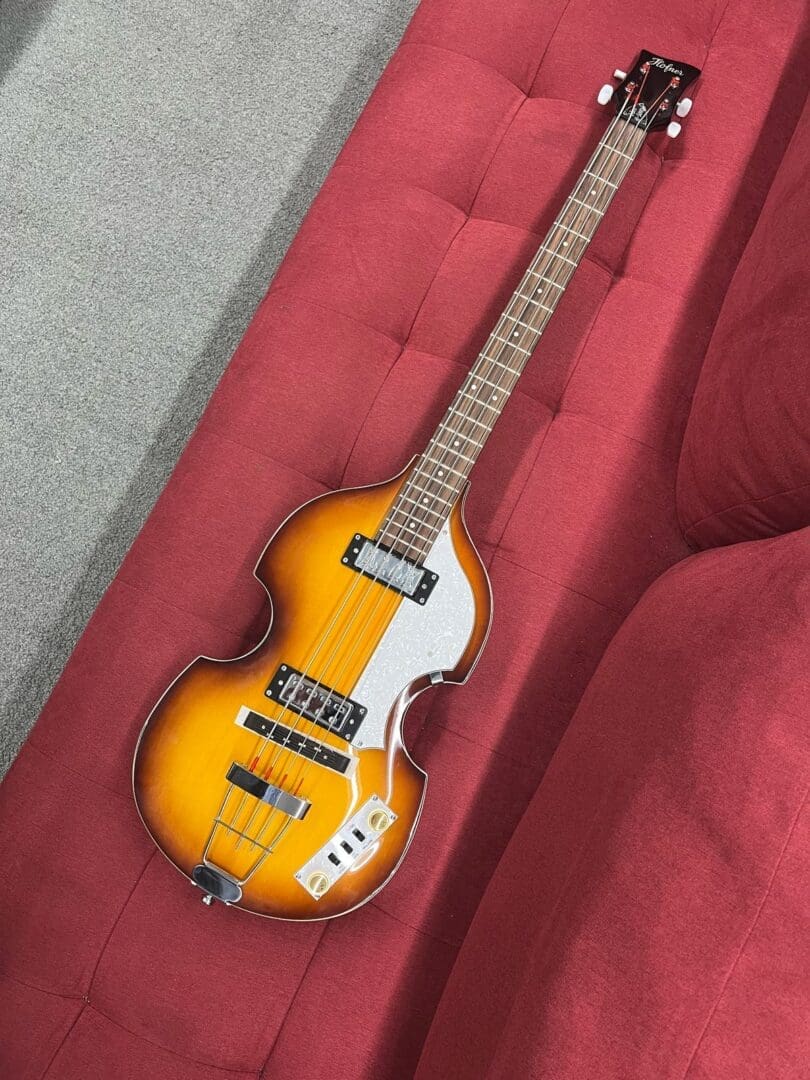 Hofner HI-BB-PE-SB Violin Bass - Sunburst