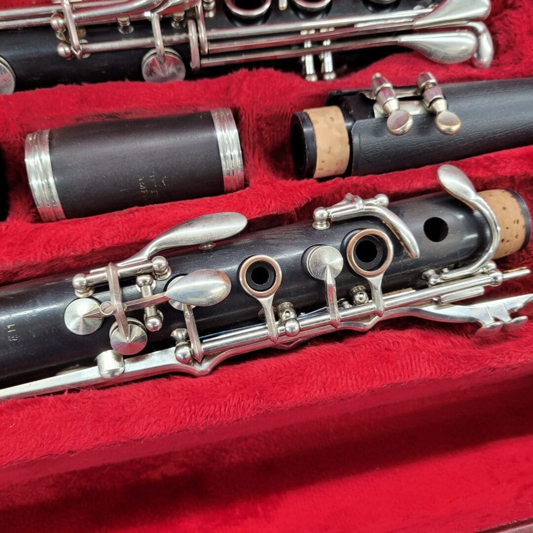 Buffet Crampon E11 Intermediate Bb Clarinet - Black - Image 7